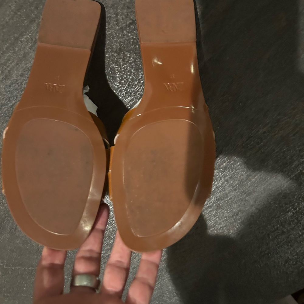 ZARA FLAT CROSSED LEATHER SANDALS - Picture 7 of 8